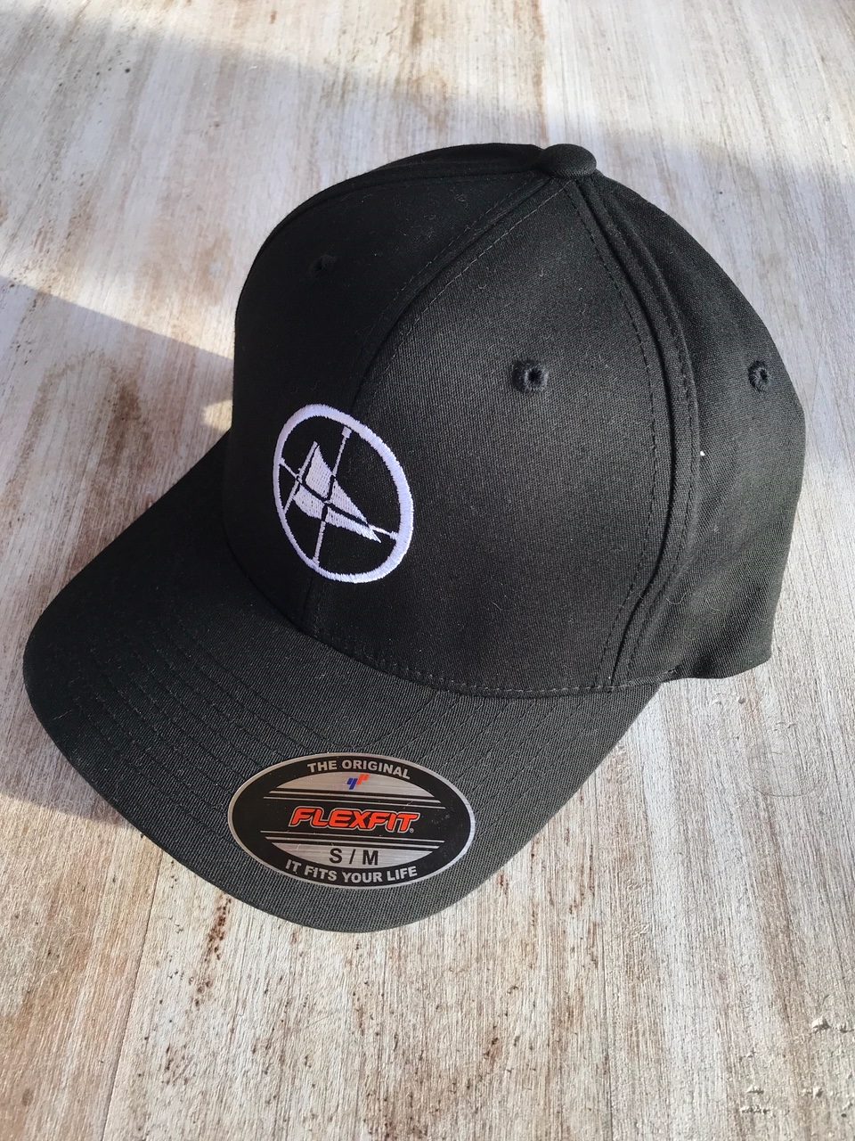 Black Flex Fit - Solo Logo